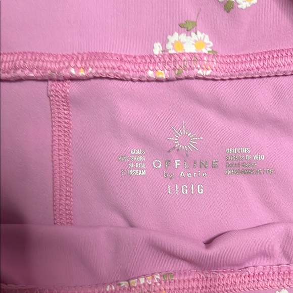 Aerie Pink Floral Women's Shorts - Picture 2 of 3